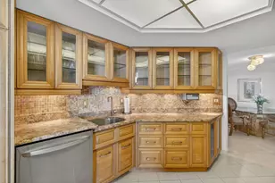 5200 N Ocean Dr, Singer Island, FL 33404 - Photo 10