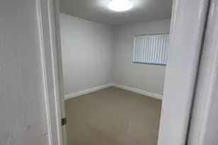 8704 NW 35th St, Coral Springs, FL 33065 - Photo 4