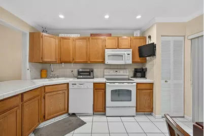 2640 Gately Drive W, Unit #406, West Palm Beach, FL 33415 - Photo 12