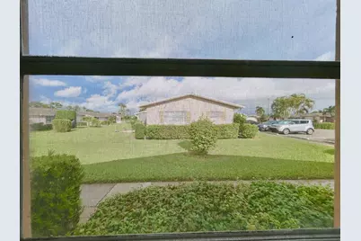 2556 Dudley Drive E, Unit #D, West Palm Beach, FL 33415 - Photo 6