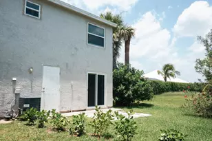 646 Eldorado St, Fort Pierce, FL 34949 - Photo 10