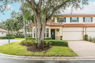 68 Monterey Pointe Dr, Palm Beach Gardens, FL 33418 - Photo 2