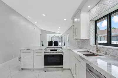 8216 Sweetbriar Way, Boca Raton, FL 33496 - Photo 10