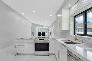 8216 Sweetbriar Way, Boca Raton, FL 33496 - Photo 10