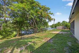 1202 Essex Dr, Wellington, FL 33414 - Photo 46