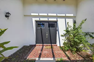 1202 Essex Dr, Wellington, FL 33414 - Photo 4
