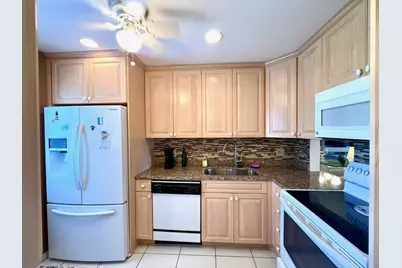 4090 Tivoli Court, Unit #301, Lake Worth, FL 33467 - Photo 10