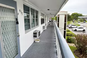 417 Markham S, Deerfield Beach, FL 33442 - Photo 2