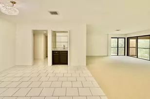 1739 Embassy Dr, West Palm Beach, FL 33401 - Photo 8