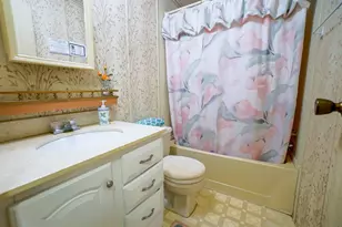541 Ann Marie Ln, Port Saint Lucie, FL 34952 - Photo 22