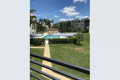 3186 Via Poinciana, Unit #211, Lake Worth, FL 33467 - Photo 6