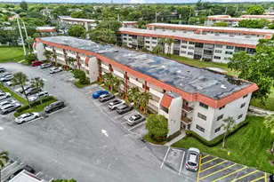 681 S Hollybrook Dr, Pembroke Pines, FL 33025 - Photo 2