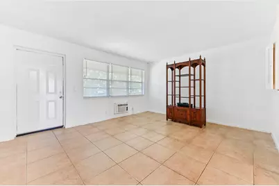 111 Dorchester E, Unit #111, West Palm Beach, FL 33417 - Photo 4