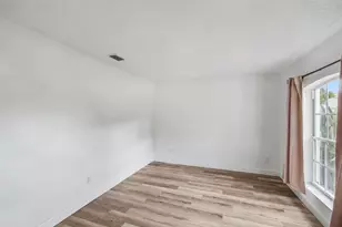 5323 NW Perez Ct, Port Saint Lucie, FL 34983 - Photo 4