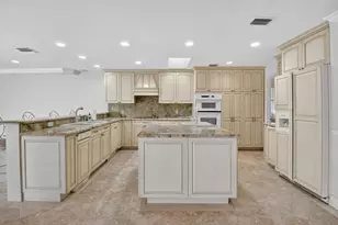 5884 Pinebrook Dr, Boca Raton, FL 33433 - Photo 16