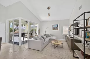 31 Windsor Ln, Palm Beach Gardens, FL 33418 - Photo 4