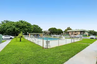 1876 Fairview Villas Dr, Palm Springs, FL 33406 - Photo 32