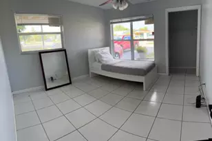 548 NW 2nd Way, Deerfield Beach, FL 33441 - Photo 2