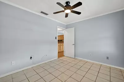 390 NE Genesee Avenue, Port Saint Lucie, FL 34983 - Photo 14