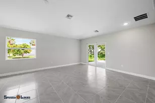 10 Nuestra Calle Ln, Port Saint Lucie, FL 34952 - Photo 8