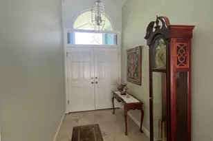 717 W Fischer Cir, Sebastian, FL 32958 - Photo 2