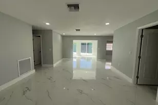 1319 Crest Dr, Lake Worth Beach, FL 33461 - Photo 6
