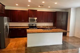 9555 Phipps Ln, Wellington, FL 33414 - Photo 4