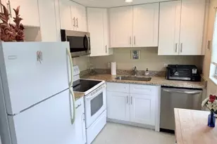 201 Ventnor M, Deerfield Beach, FL 33442 - Photo 1