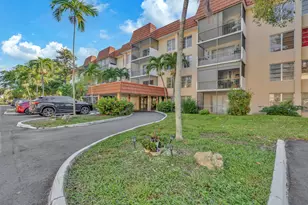 4166 Inverrary Dr, Lauderhill, FL 33319 - Photo 8