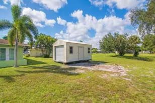 315 NE Brasher Ct, Port Saint Lucie, FL 34983 - Photo 42