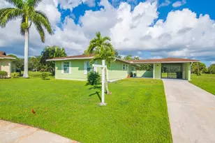 315 NE Brasher Ct, Port Saint Lucie, FL 34983 - Photo 2