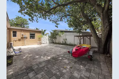 294 NE 45 Court, Deerfield Beach, FL 33064 - Photo 18