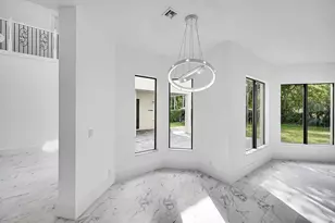 10404 Trianon Pl, Wellington, FL 33449 - Photo 14