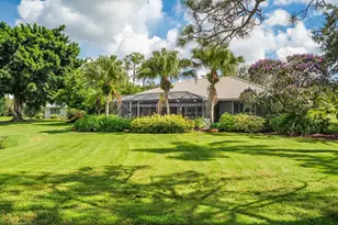 1423 SW Troon Cir, Palm City, FL 34990 - Photo 6