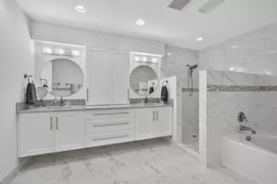 8 Woodbrook Cir, West Palm Beach, FL 33401 - Photo 20