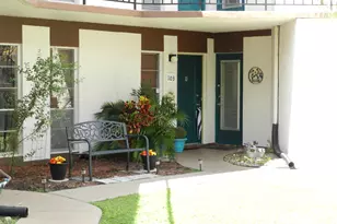 7 Greenway Village N, Royal Palm Beach, FL 33411 - Photo 2