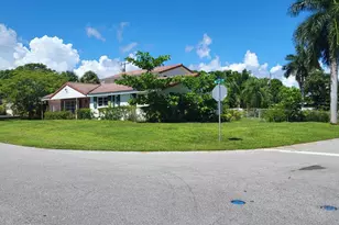 233 NE 11th St, Boca Raton, FL 33432 - Photo 2