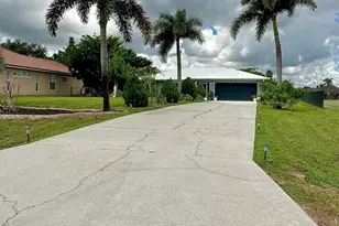200 SW Ridgecrest Dr, Port Saint Lucie, FL 34953 - Photo 2