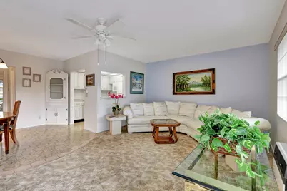 158 Norwich G, West Palm Beach, FL 33417 - Photo 10
