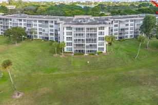 565 Oaks Ln, Pompano Beach, FL 33069 - Photo 28