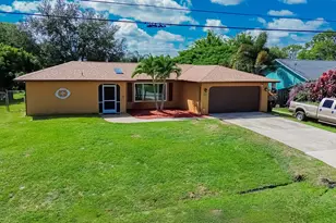 450 SW Eyerly Ave, Port Saint Lucie, FL 34983 - Photo 16