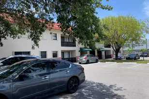 1721 NW 15th View Unit #12, Boca Raton, FL 33432 - Photo 2