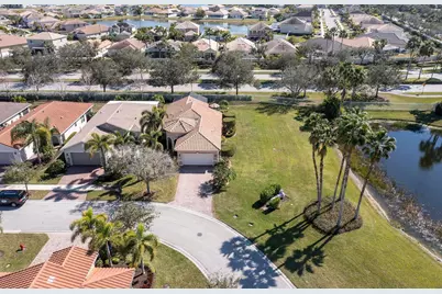 10112 SW Oak Tree Circle, Port Saint Lucie, FL 34987 - Photo 2
