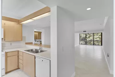 6133 Balboa Circle, Unit #304, Boca Raton, FL 33433 - Photo 10