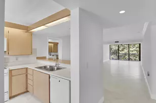 6133 Balboa Cir, Boca Raton, FL 33433 - Photo 10