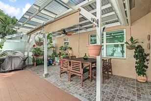 610 NW 207th Ave, Pembroke Pines, FL 33029 - Photo 38