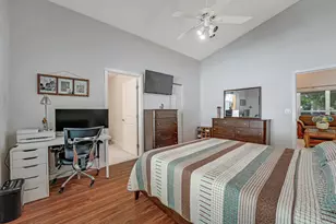610 NW 207th Ave, Pembroke Pines, FL 33029 - Photo 26