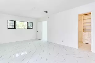 101 Fairway Ln, Royal Palm Beach, FL 33411 - Photo 4