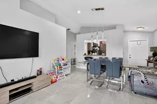 17431 SW 18th St, Miramar, FL 33029 - Photo 8