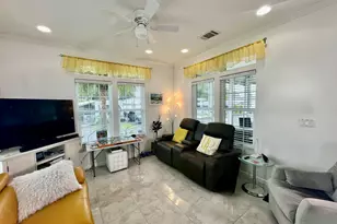413 Hibiscus Dr, Deerfield Beach, FL 33442 - Photo 16